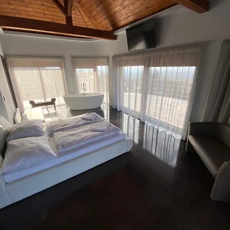 Villa Royal *