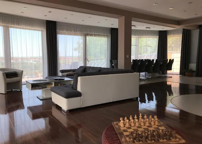 Villa Royal *